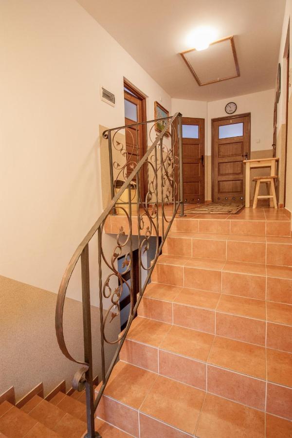 Przystan Laworta Apartment Ustrzyki Dolne Bagian luar foto